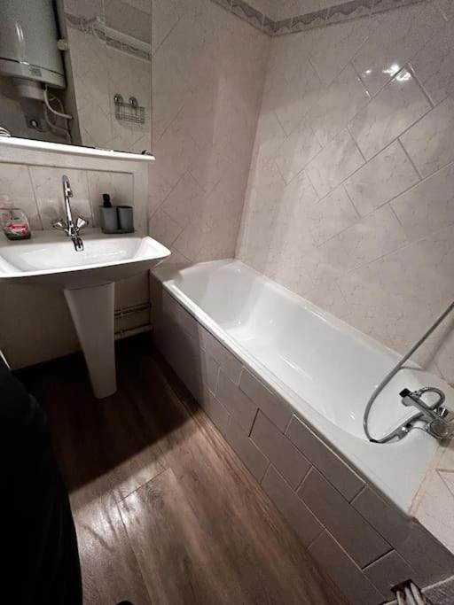 Confortable Appartement, Panorama Sud, Vue Montagne Ла-Фу Экстерьер фото